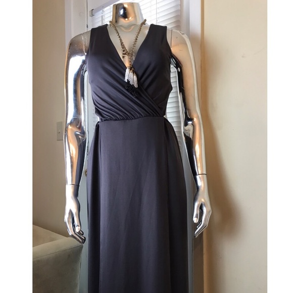 ✨NWOT✨ M SLIT JERSEY CUT OUT MAXI DRESS - Picture 3 of 8